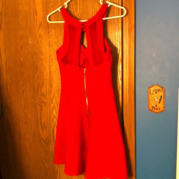 Red Windsor homecoming dress - Picture 2 of 3